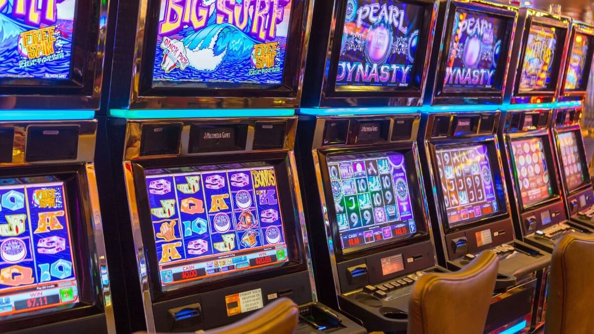 Availability of "No-Wagering" free spins.